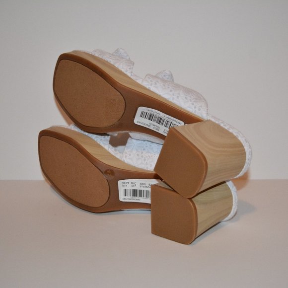 Copper Key Blooming Eyelet Double Bow Platform Sandals - Picture 11 of 11